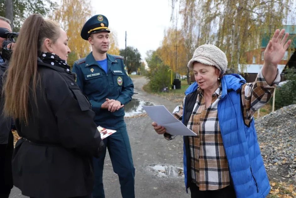 В Бийске продолжают работу по предупреждению пожаров В Бийске продолжают работу по предупреждению пожаров