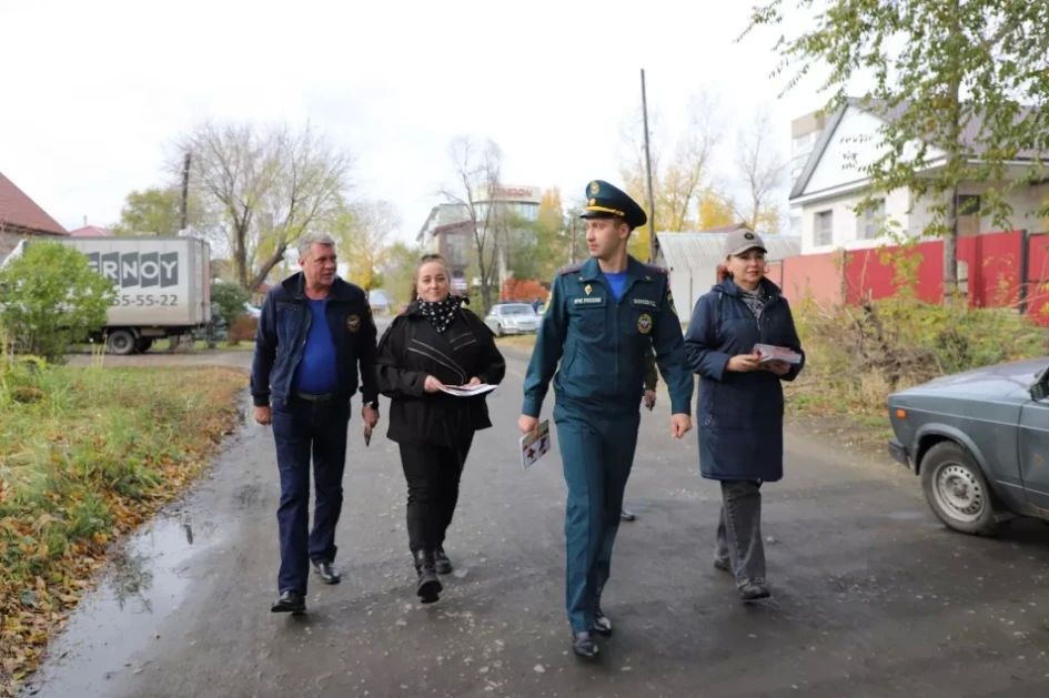В Бийске продолжают работу по предупреждению пожаров В Бийске продолжают работу по предупреждению пожаров