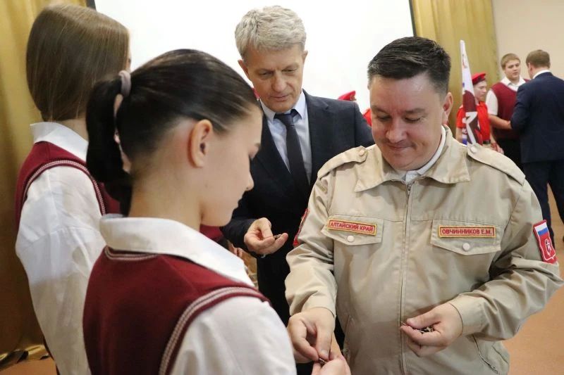 Шестнадцать студентов Алтайского училища олимпийского резерва вступили в ряды «Юнармии» Шестнадцать студентов Алтайского училища олимпийского резерва вступили в ряды «Юнармии»