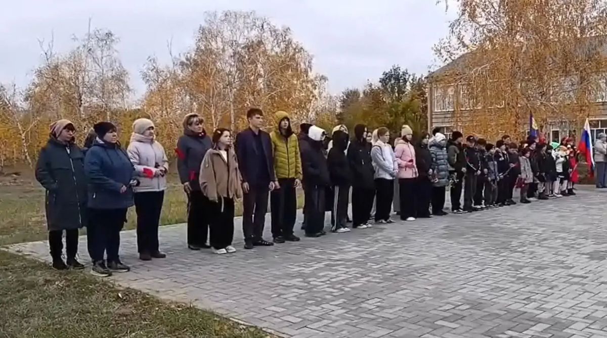 #СМИ_о_нас. Память советской стюардессы из Ключевского района почтили в годовщину ее подвига Накануне в селе Новополтава состоялся торжественный митинг, посвящённый 56-й годовщине подвига советской стюардессы Надежды... #СМИ_о_нас. Память советской стюардессы из Ключевского района почтили в годовщину ее подвига Накануне в селе Новополтава состоялся торжественный митинг, посвящённый 56-й годовщине подвига советской стюардессы Надежды...