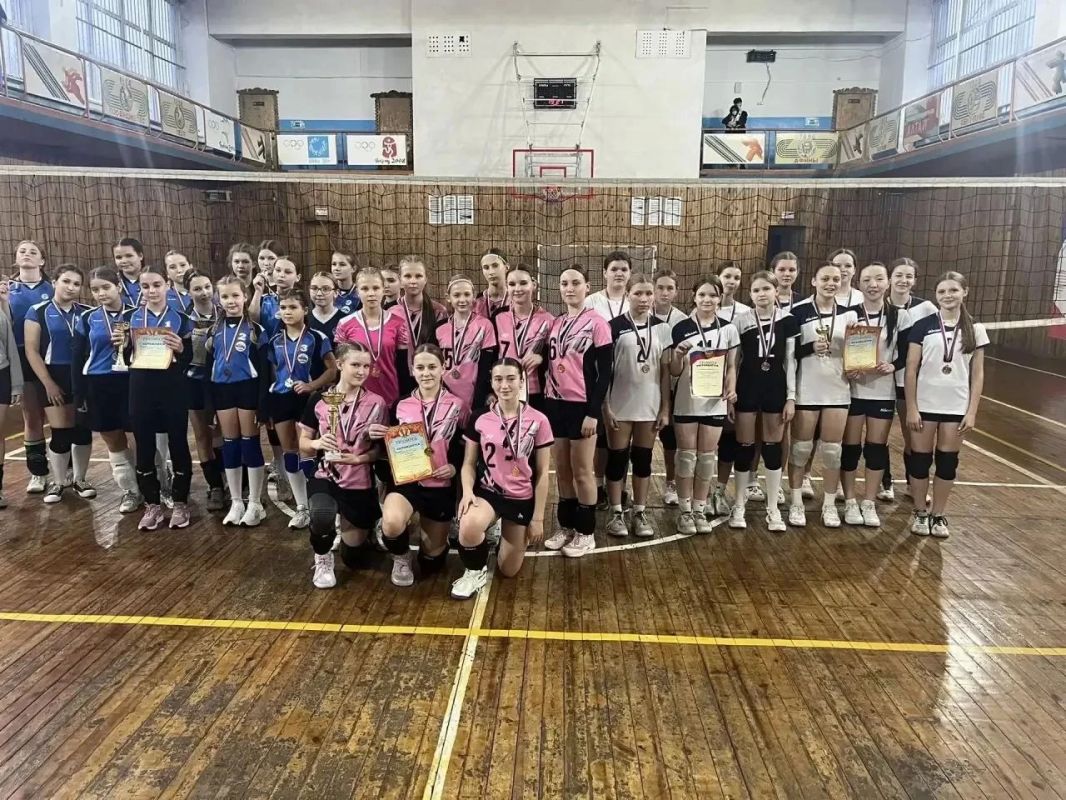 В Славгороде определили победителей волейбольного «Кубка осени»