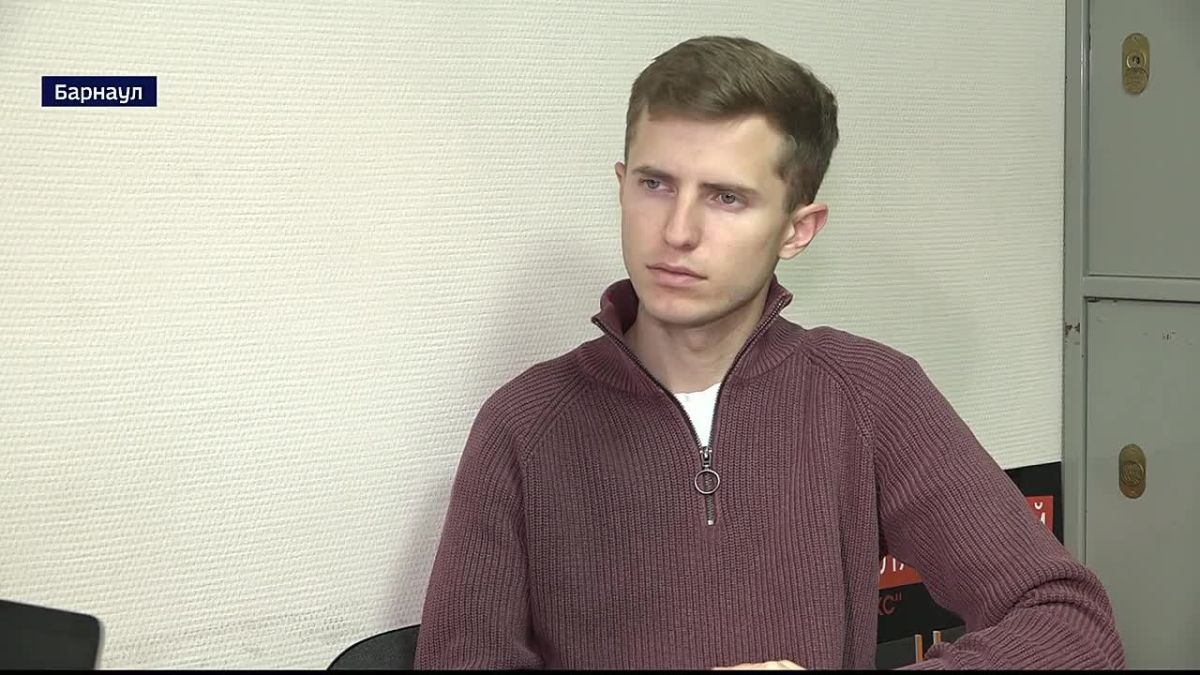 Жители барнаульской многоэтажки оказались заперты на верхних этажах