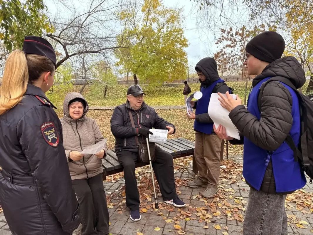 Полицейские, общественники и волонтёры провели профилактический рейд
