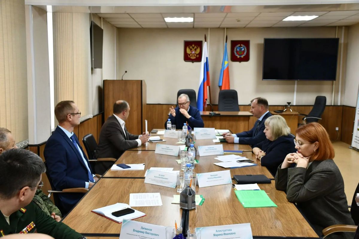 В Алейске обсудили поддержку участников СВО: капремонт жилья, остановку у госпиталя и медицинское сопровождение