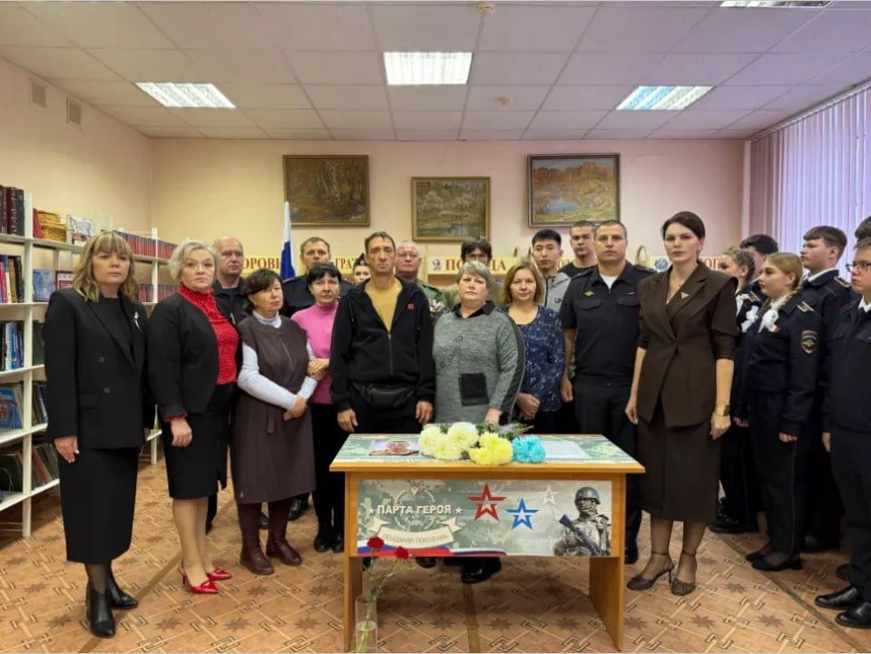 В лицее №73 открыли "Парту Героя" в честь выпускника, участника спецоперации Алексея Козлова