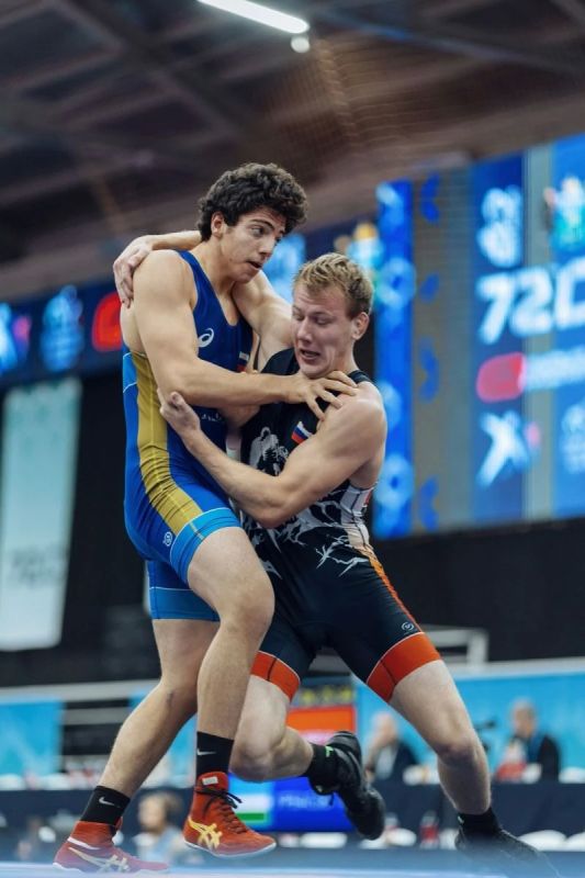 Борцы Алтайского края выиграли два золота и две бронзы на всероссийском турнире в Тюмени Борцы Алтайского края выиграли два золота и две бронзы на всероссийском турнире в Тюмени