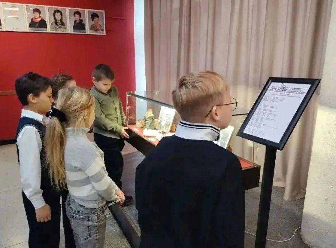 Школьники Барнаула посетили культурные мероприятия по «Пушкинской карте» Школьники Барнаула посетили культурные мероприятия по «Пушкинской карте»