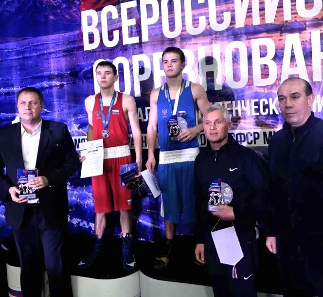 Боксёры Алтайского края завоевали три медали на всероссийских соревнованиях в Иркутске