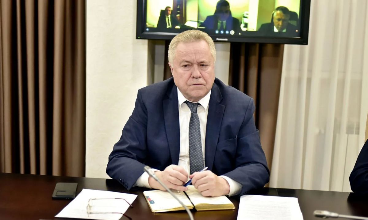 Вячеслав Франк провел оперативное аппаратное совещание Вячеслав Франк провел оперативное аппаратное совещание