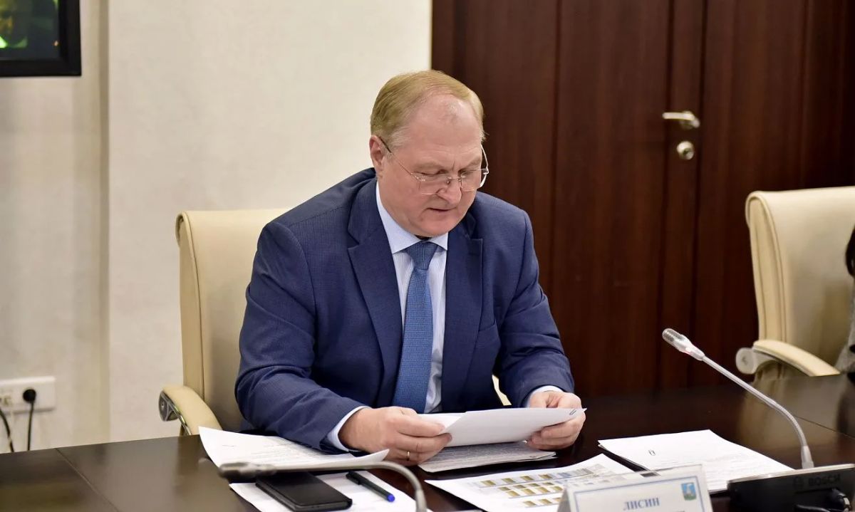 Вячеслав Франк провел оперативное аппаратное совещание Вячеслав Франк провел оперативное аппаратное совещание