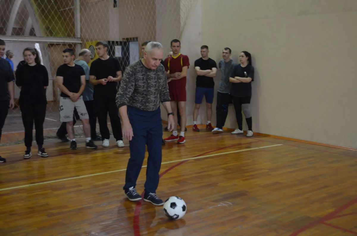«Преемственность поколений»: в краевой столице прошёл спортивный турнир среди ветеранов и сотрудников УМВД России по городу Барнаулу «Преемственность поколений»: в краевой столице прошёл спортивный турнир среди ветеранов и сотрудников УМВД России по городу Барнаулу