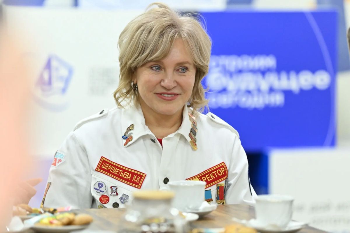 Виктор Томенко: Всегда с радостью встречаюсь с юными жителями нашего края — студентами и подростками Виктор Томенко: Всегда с радостью встречаюсь с юными жителями нашего края — студентами и подростками