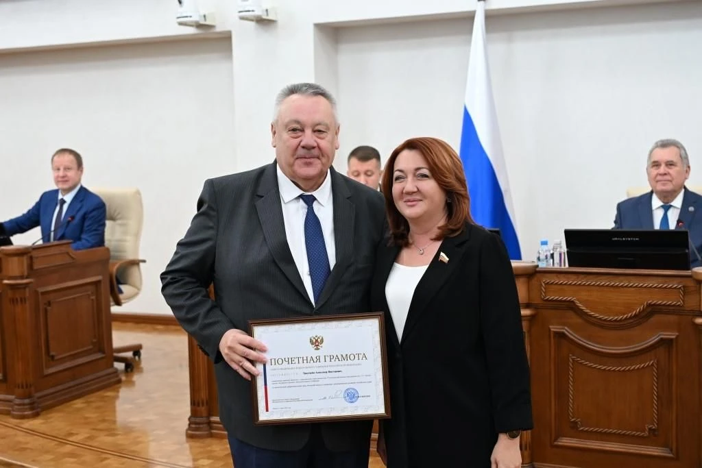 Депутаты АКЗС удостоены федеральных и краевых наград