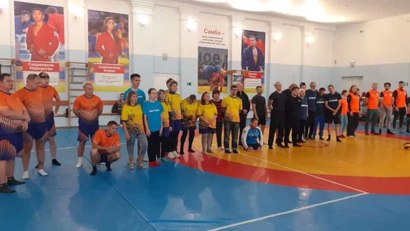 В Барнауле определили победителей краевых соревнований по волейболу сидя В Барнауле определили победителей краевых соревнований по волейболу сидя