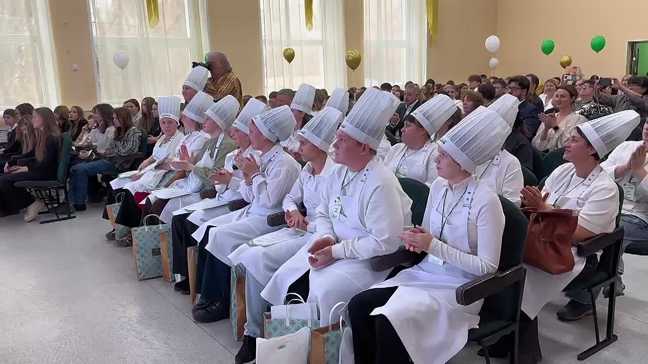 Двухдневный форум в Алтайской академии гостеприимства стал площадкой профессионального диалога и ярких кулинарных достижений