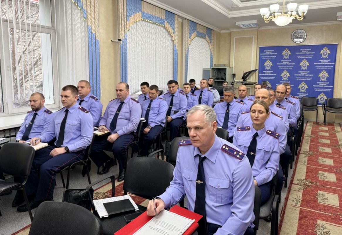 В следственном управлении СК России по Алтайскому краю состоялось заседание коллегии по вопросам защиты прав несовершеннолетних В следственном управлении СК России по Алтайскому краю состоялось заседание коллегии по вопросам защиты прав несовершеннолетних