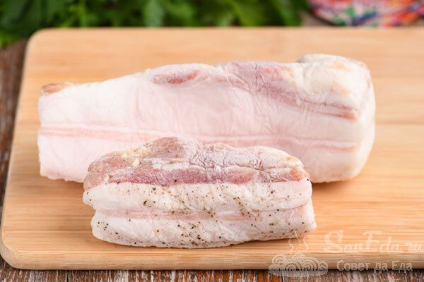 Три оригинальные закуски из соленого сала, которые удивят вас