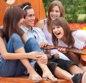 Как стать центром внимания и завести новых друзей