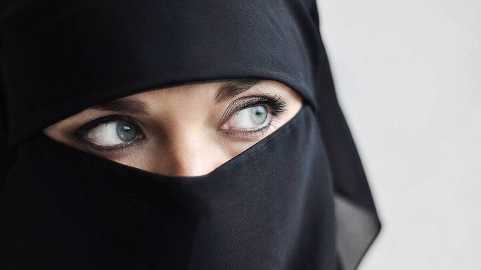 В Госдуме предложили законопроект о запрете ношения одежды, закрывающей лицо